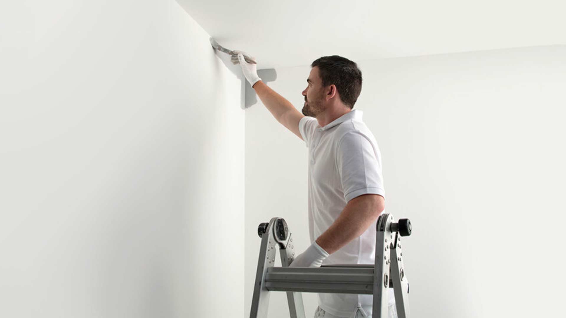 3 Ways to Remove Mould on Walls and Ceilings to Prepare for Fresh Paint